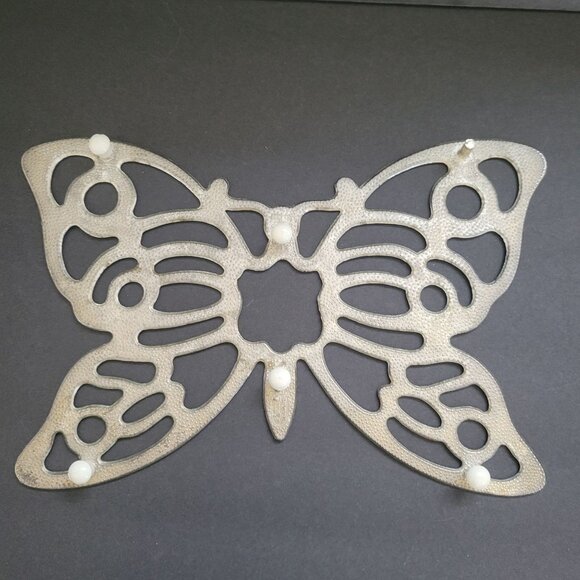 Butterfly-Shaped Leonard Silver-Plated Trivet With Decorative Cutout Design & Ru - Picture 3 of 6
